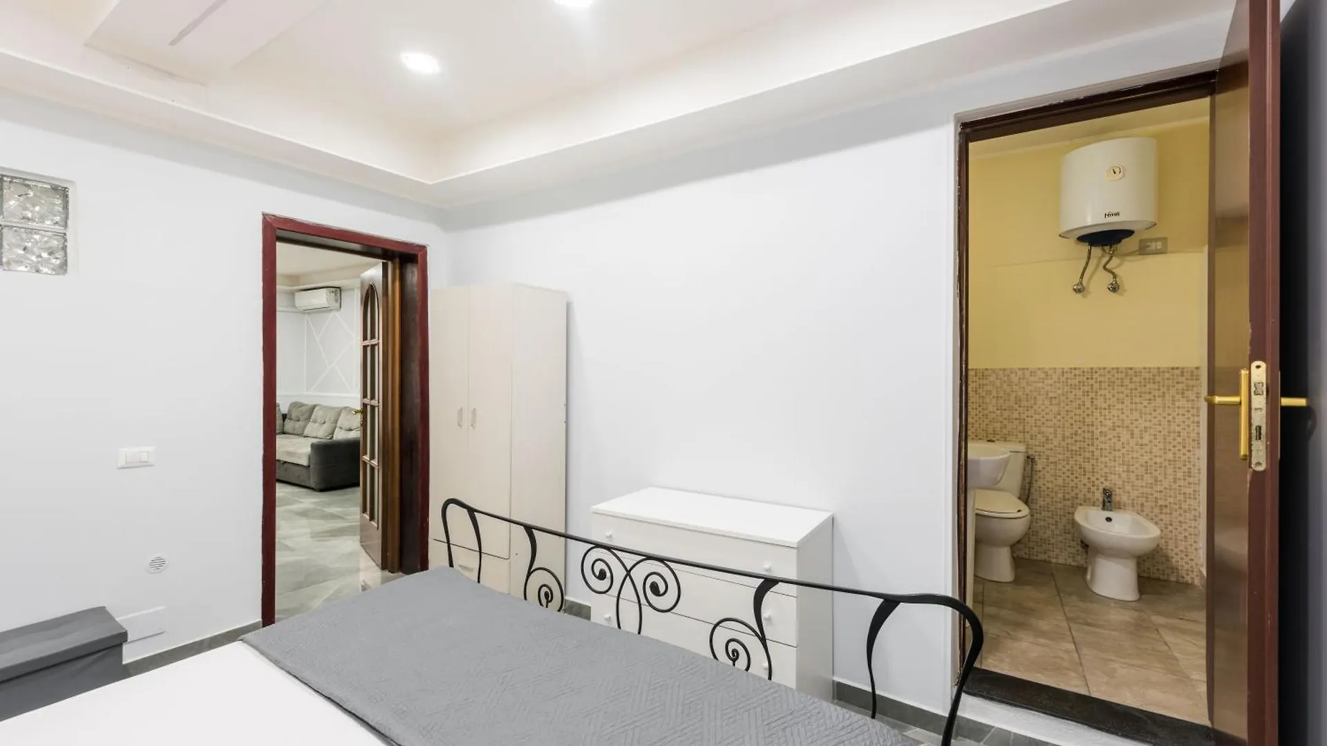 L'Alloggio Del Re Catania Apartment