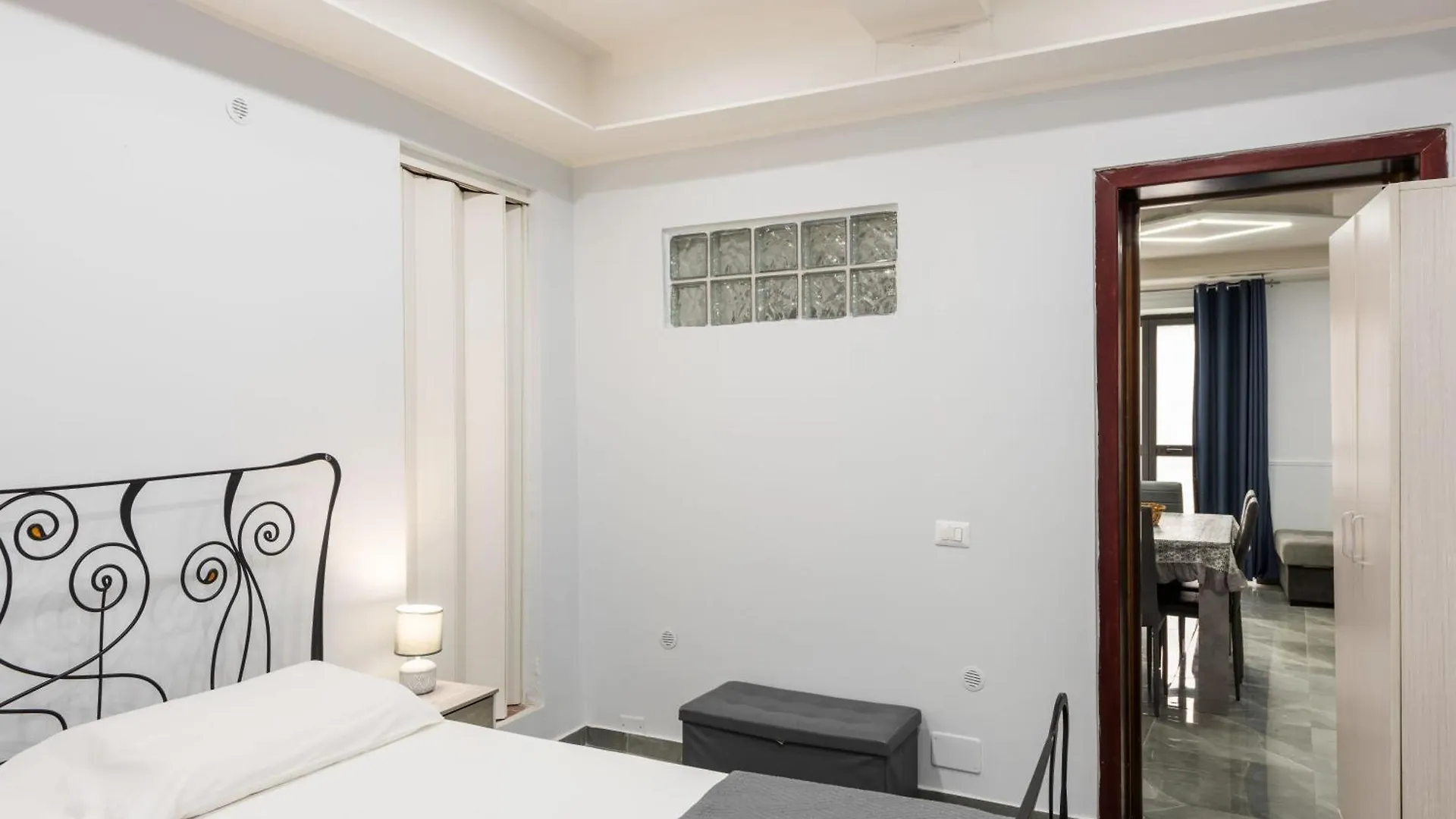 L'Alloggio Del Re Catania Apartment