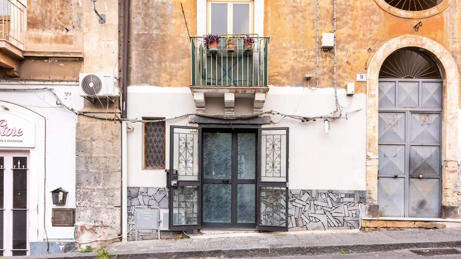 Apartment L'Alloggio Del Re Catania Italy